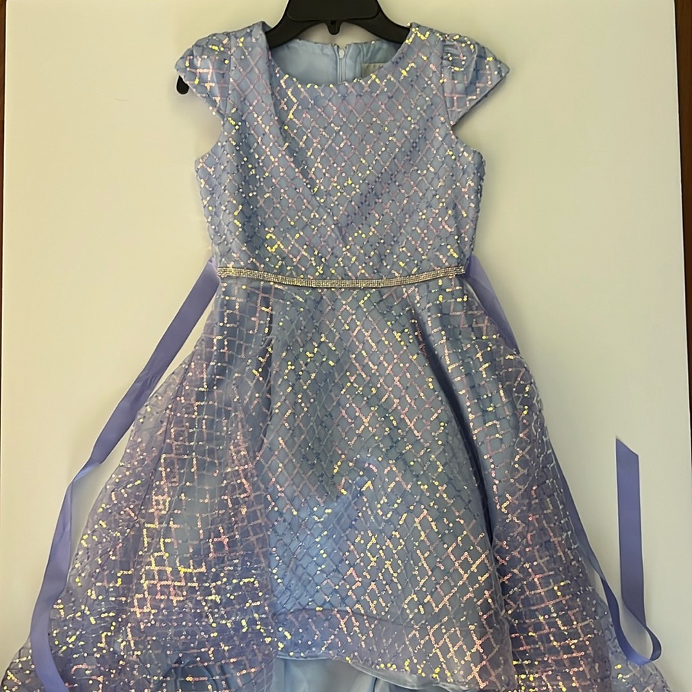 Girls size 10 mermaid style dress.
